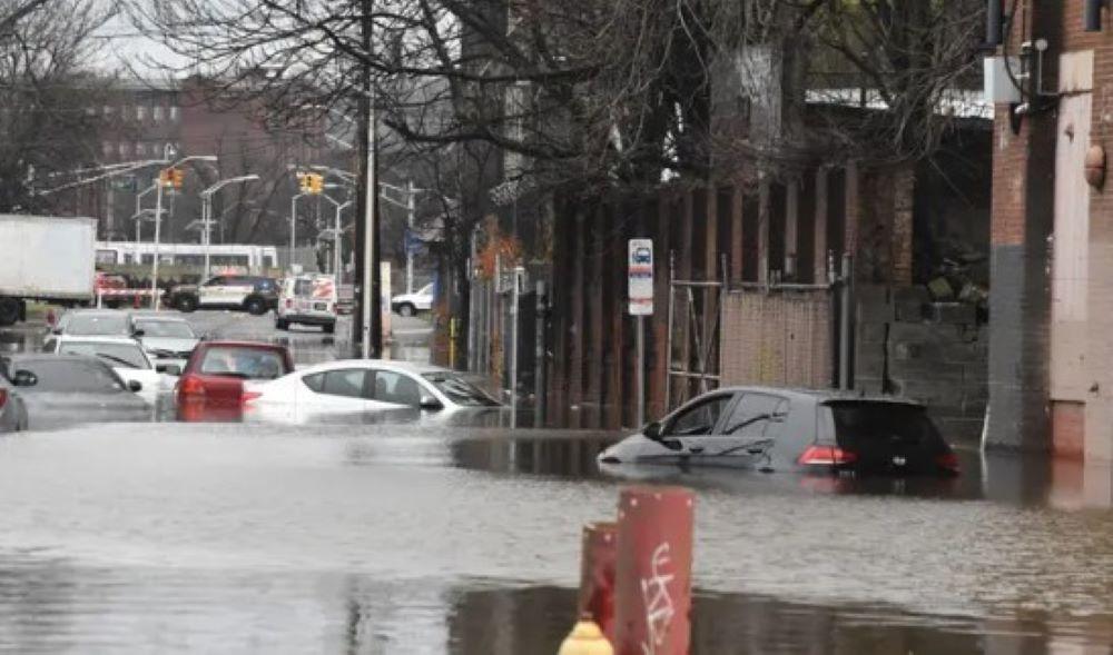 Zahlreiche Städte hatten mit Überschwemmung zu kämpfen