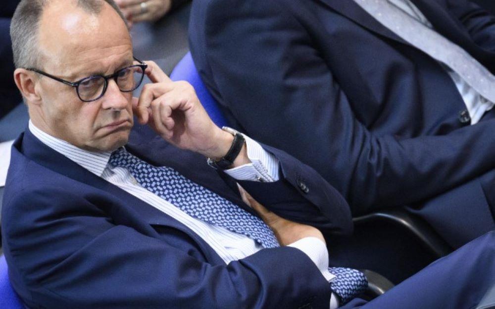 CDU-Chef Merz hat nach der zwischen Deutschland und der Ukraine geschlossenen Sicherheitsvereinbarung erneut die Lieferung von Taurus-Marschflugkörpern an das osteuropäische Land gefordert. Aus der Vereinbarung müssten "sehr konkrete Schlussfolgerungen" gezogen werden, sagte Merz. CDU-Chef Friedrich Merz