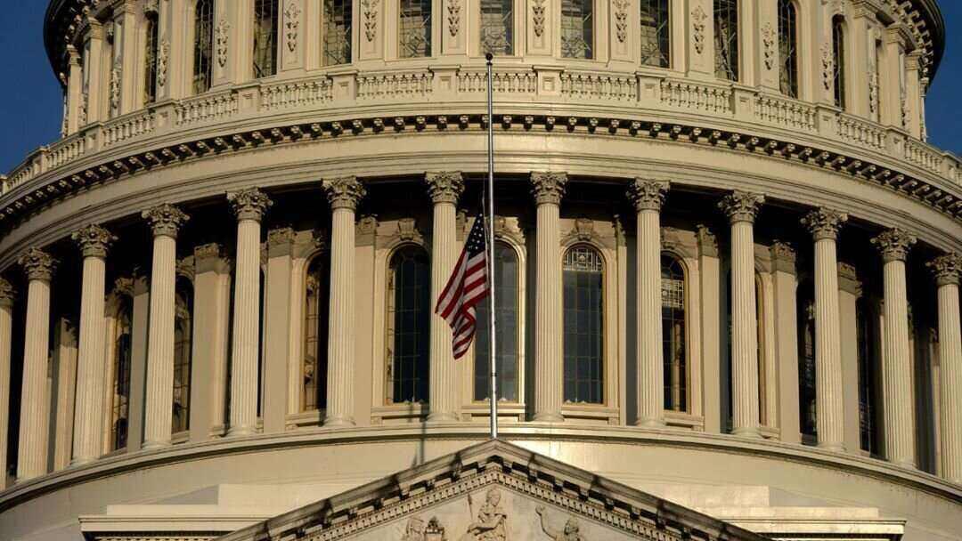 Der US-Senat hat einen neuen Entwurf für ein Hilfspaket für die Ukraine und eine bessere Absicherung der US-Grenzen vorgelegt. Das sogenannte Nationale Sicherheitszusatzgesetz umfasst 60 Milliarden Dollar zur Unterstützung der Ukraine. US-Senat legt neuen Entwurf für Ukraine-Hilfe und Grenzsicherung vor