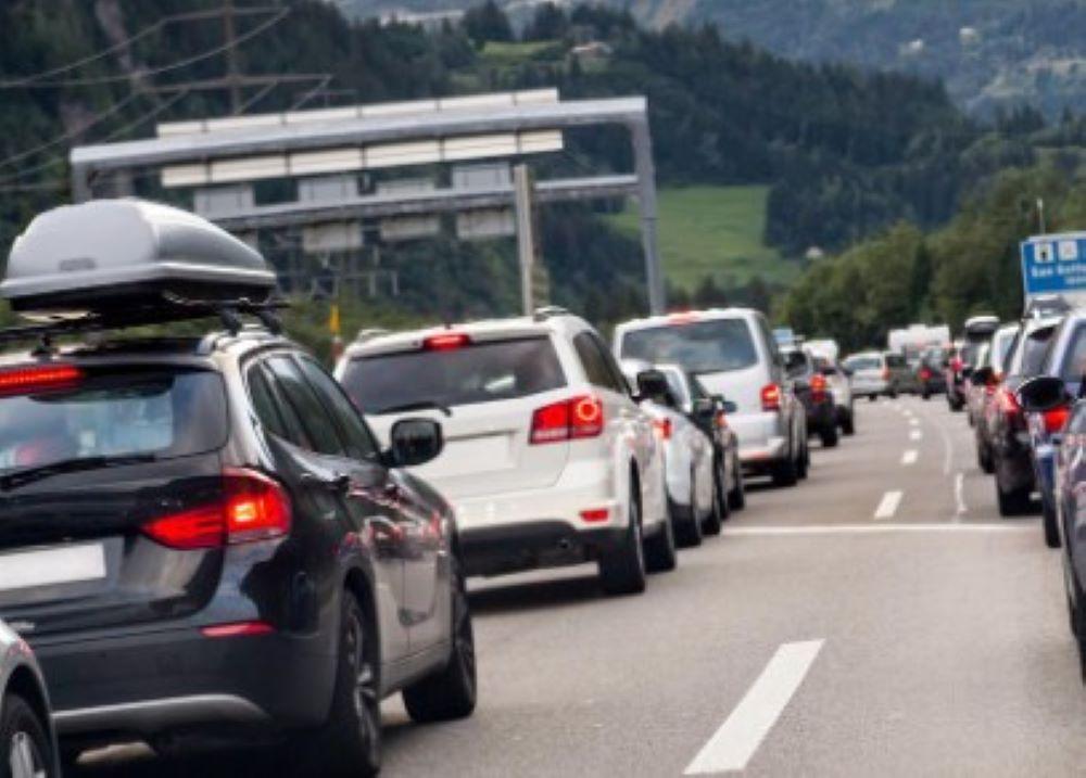 ADAC warnt vor Staus am letzten Ferienwochenende: Verkehrschaos in Rheinland-Pfalz und Hessen erwartet