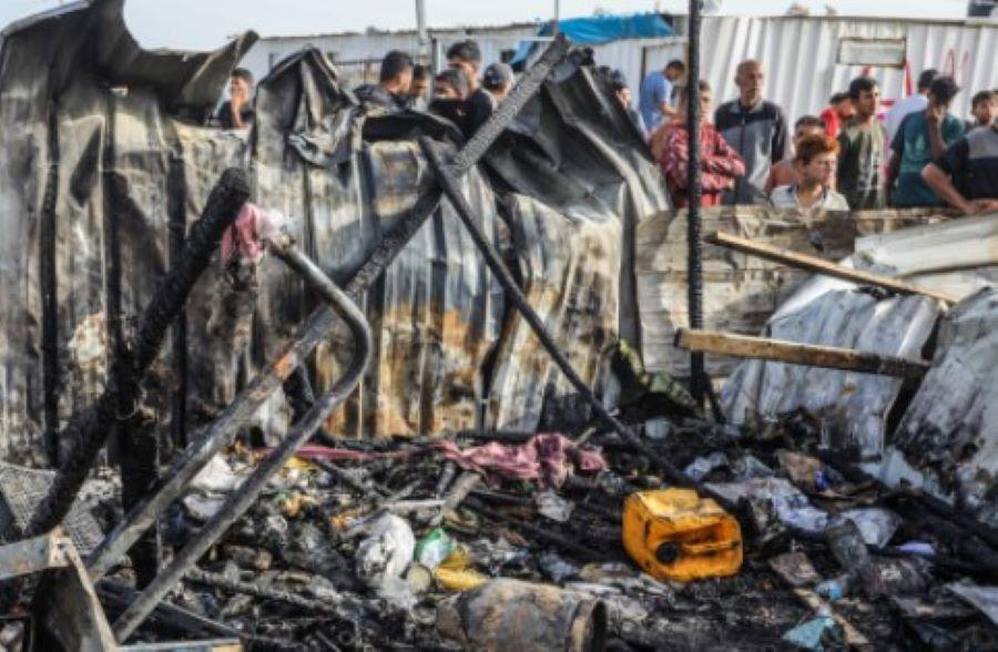 Internationale Bemühungen um einen Waffenstillstand haben sich bislang als schwierig erwiesen. Ägypten, Katar und die USA sind aktiv an den Verhandlungen beteiligt, die sich vor allem auf die Freilassung von Geiseln konzentrieren, die am 7. Oktober von palästinensischen Militanten entführt wurden. Al-Mawasi in Trümmern: Die ungebremste Eskalation im Gaza-Konflikt