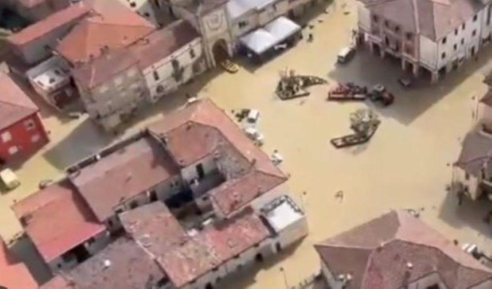 Katastrophe in Emilia-Romagna: Wiederholte Überschwemmungen setzen Italien unter Druck